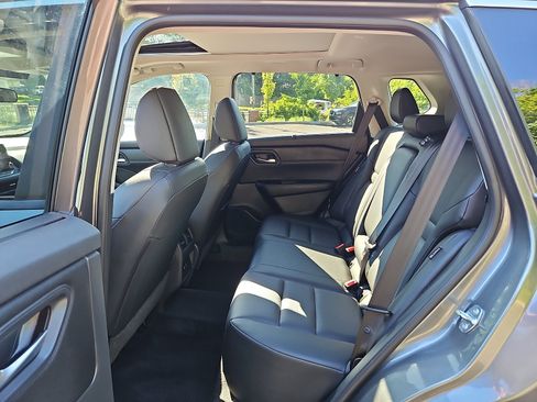 Certified 2024 Nissan Rogue SV w/ SV Premium Package AWD/4WD image 10