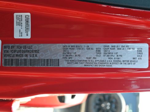 Used 2024 Jeep Wrangler Sahara w/ Safety Group AWD/4WD image 35