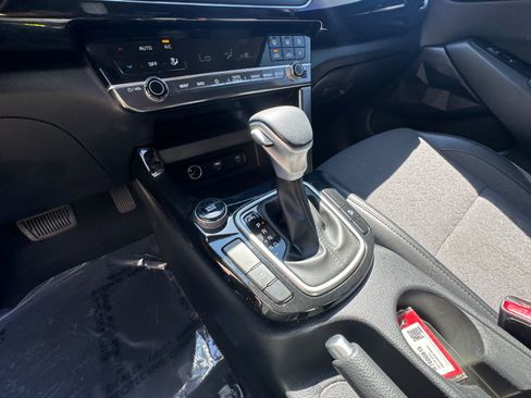 Used 2024 Kia Seltos S FWD image 30