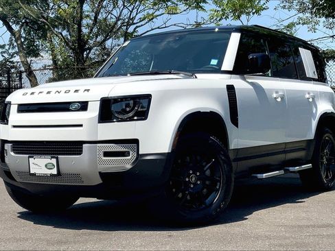 Used 2024 Land Rover Defender 110 S image 1