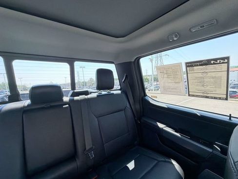 Used 2023 Ford F250 Lariat w/ Black Appearance Package AWD/4WD image 16