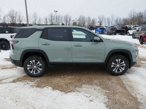 New 2026 Chevrolet Equinox LT image 2