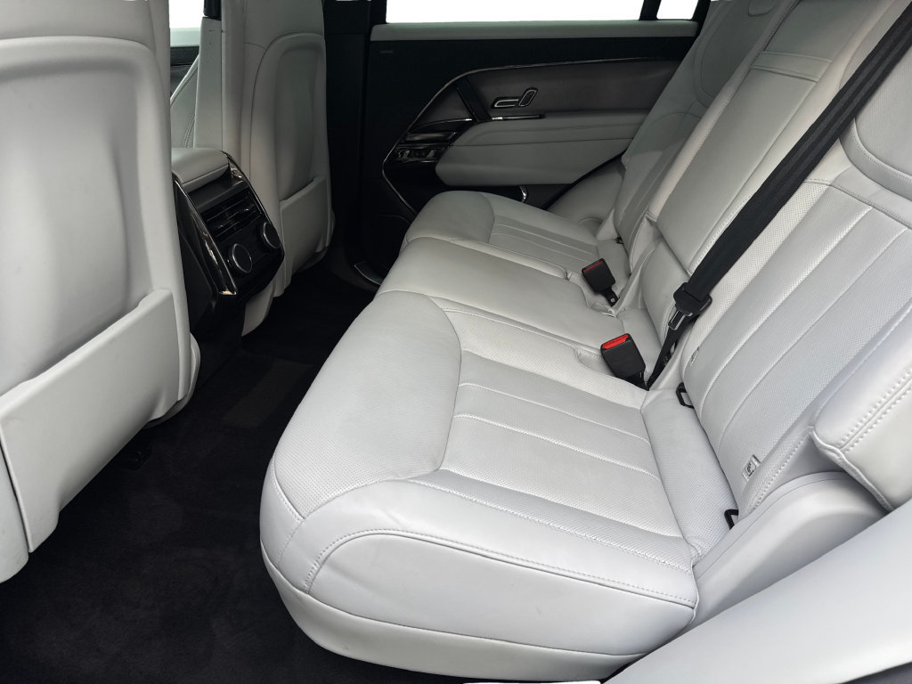Used 2024 Land Rover Range Rover Sport SE AWD/4WD image 34