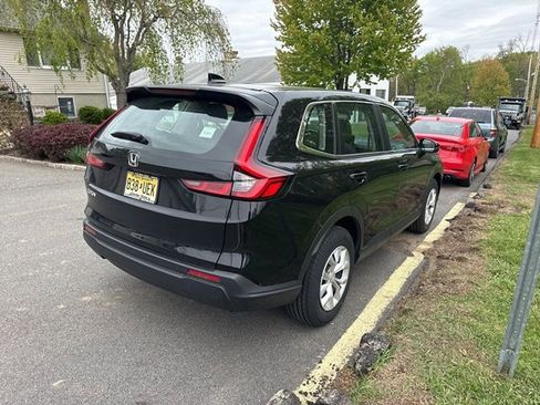 Used 2024 Honda CR-V LX image 3