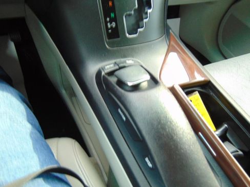 Used 2012 Lexus RX 350 FWD w/ Premium Pkg image 17