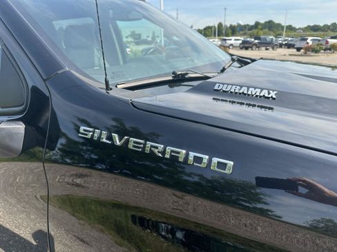 Used 2021 Chevrolet Silverado 1500 RST w/ Convenience Package II AWD/4WD image 9