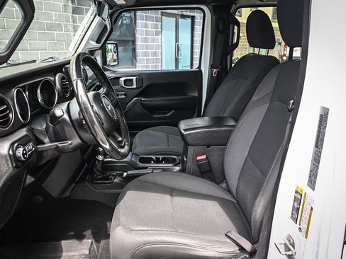 Used 2020 Jeep Gladiator Sport w/ Quick Order Package 24S AWD/4WD image 8
