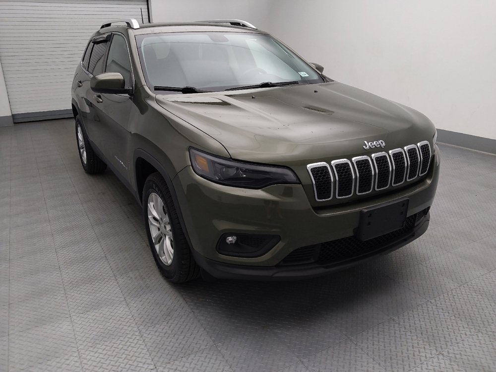 Used 2019 Jeep Cherokee Latitude w/ Cold Weather Group AWD/4WD image 14