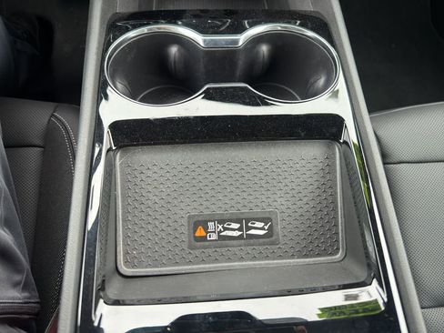 Used 2024 Chevrolet Blazer EV LT AWD/4WD image 37