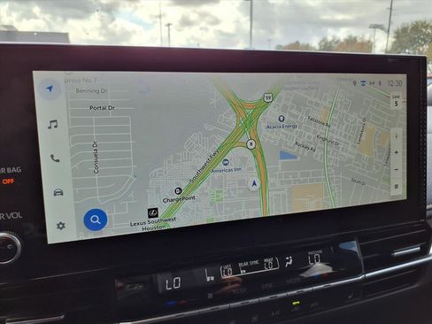 Used 2025 Toyota Sienna XLE Woodland Edition image 7