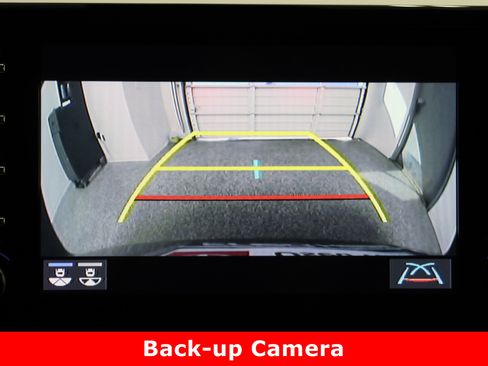 Used 2023 Toyota Sienna Limited image 22