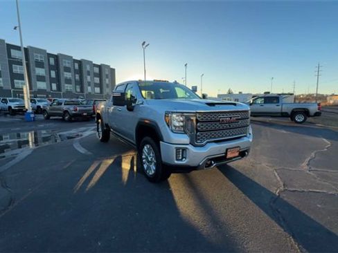Used 2022 GMC Sierra 2500 Denali w/ Denali Ultimate Package image 2