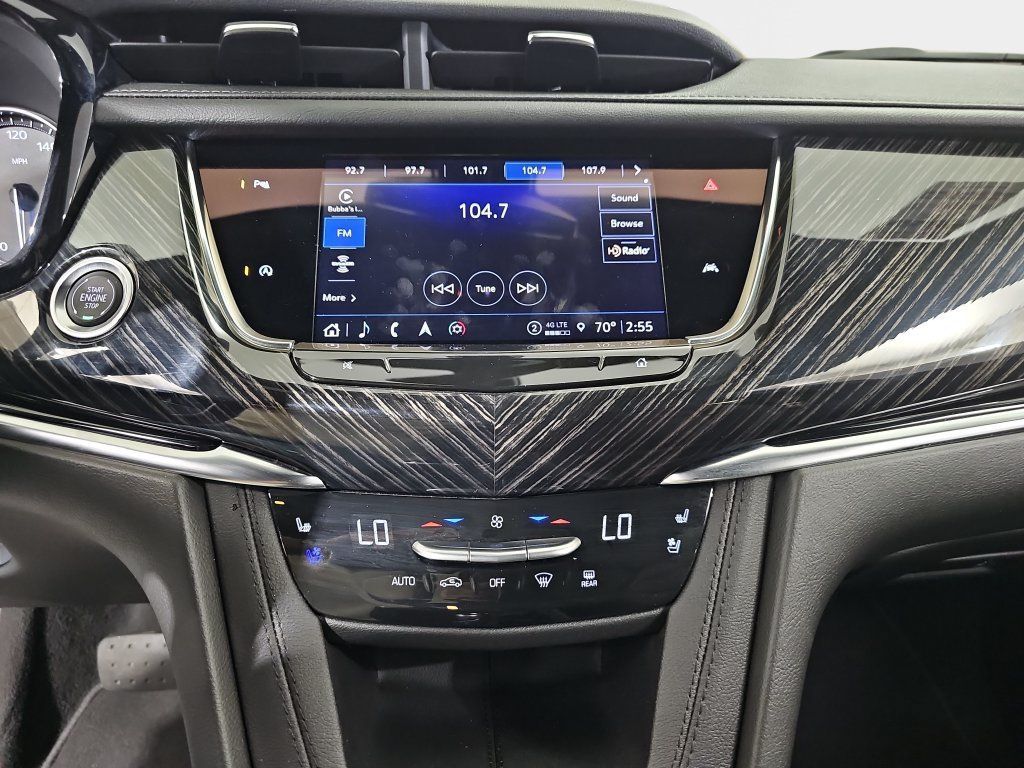 Used 2025 Cadillac XT6 Premium Luxury AWD/4WD image 23