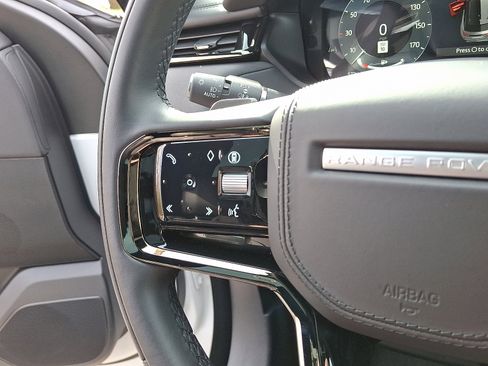 Used 2026 Land Rover Range Rover Velar Dynamic SE image 21