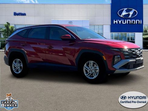 Used 2025 Hyundai Tucson SE AWD/4WD image 10