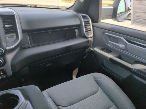 Used 2022 RAM 1500 Big Horn AWD/4WD image 17
