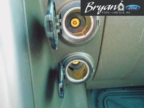 Used 2006 Nissan Pathfinder SE w/ (P01) Se Premium Pkg image 28