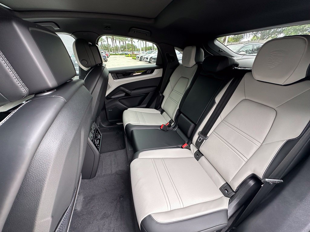 Used 2026 Porsche Cayenne S AWD/4WD image 42