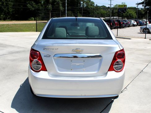 Used 2014 Chevrolet Sonic LT image 11