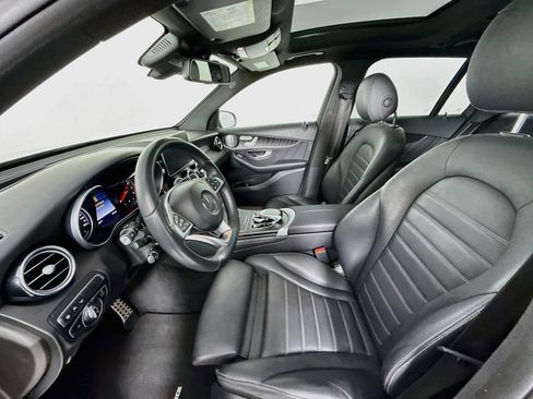 Used 2018 Mercedes-Benz GLC 300 4MATIC image 5