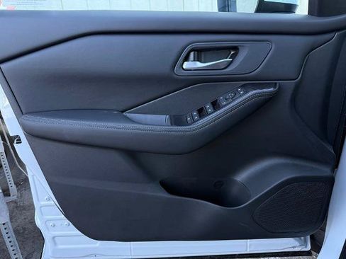 New 2026 Nissan Rogue SV AWD/4WD image 18