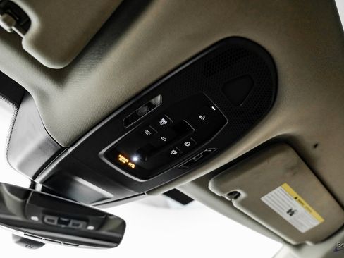 Used 2025 Porsche Panamera w/ Premium Package image 36