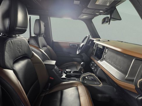 Used 2024 Ford Bronco Outer Banks image 23