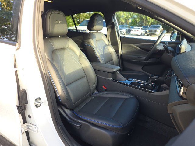 Used 2025 Buick Envista Sport Touring w/ Convenience I Package FWD image 12
