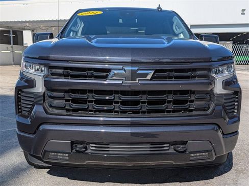 Used 2024 Chevrolet Silverado 1500 RST image 2