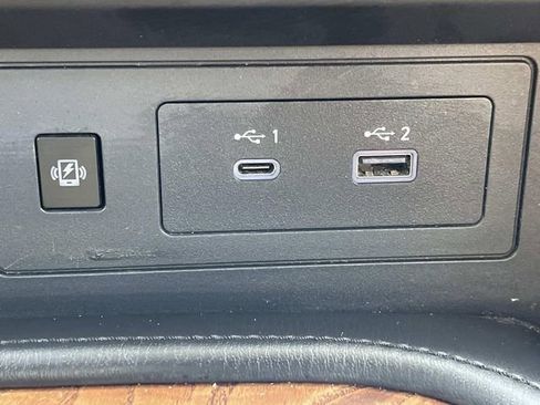 Used 2024 Nissan Armada SL image 26