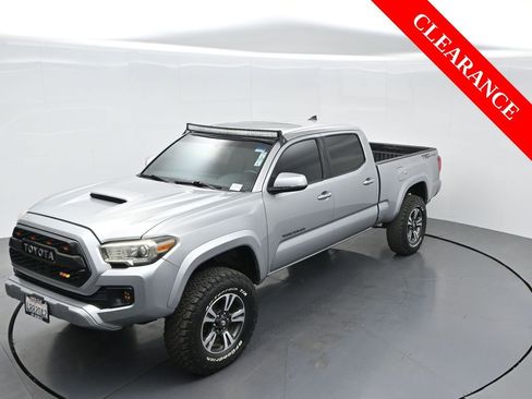 Used 2016 Toyota Tacoma TRD Sport image 48