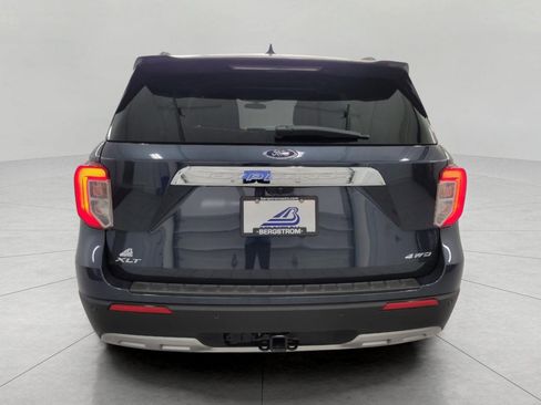 Used 2024 Ford Explorer XLT w/ Equipment Group 202A AWD/4WD image 26