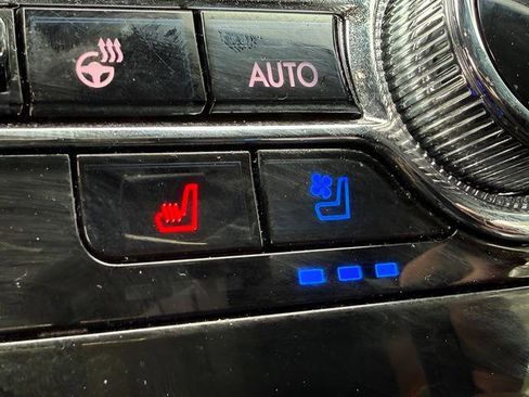 Used 2021 Lincoln Corsair AWD w/ Premium Package image 12