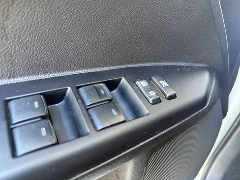 Used 2014 Lexus CT 200h FWD image 27