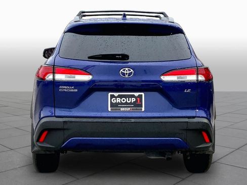 Used 2024 Toyota Corolla Cross LE w/ Moonroof Package FWD image 5
