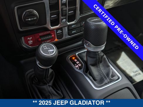 Used 2025 Jeep Gladiator Mojave w/ Convenience Group AWD/4WD image 38