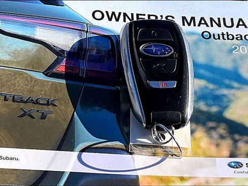 Used 2020 Subaru Outback Limited image 10