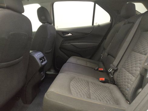 Used 2021 Chevrolet Equinox LT FWD image 18