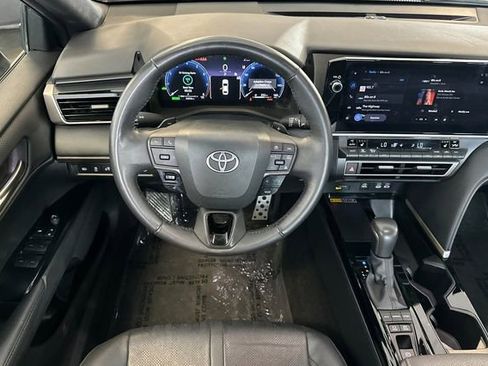 Used 2025 Toyota Camry XSE FWD image 16