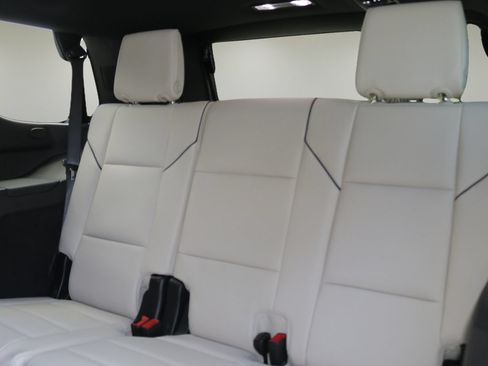 Certified 2026 Cadillac Escalade Sport AWD/4WD image 15