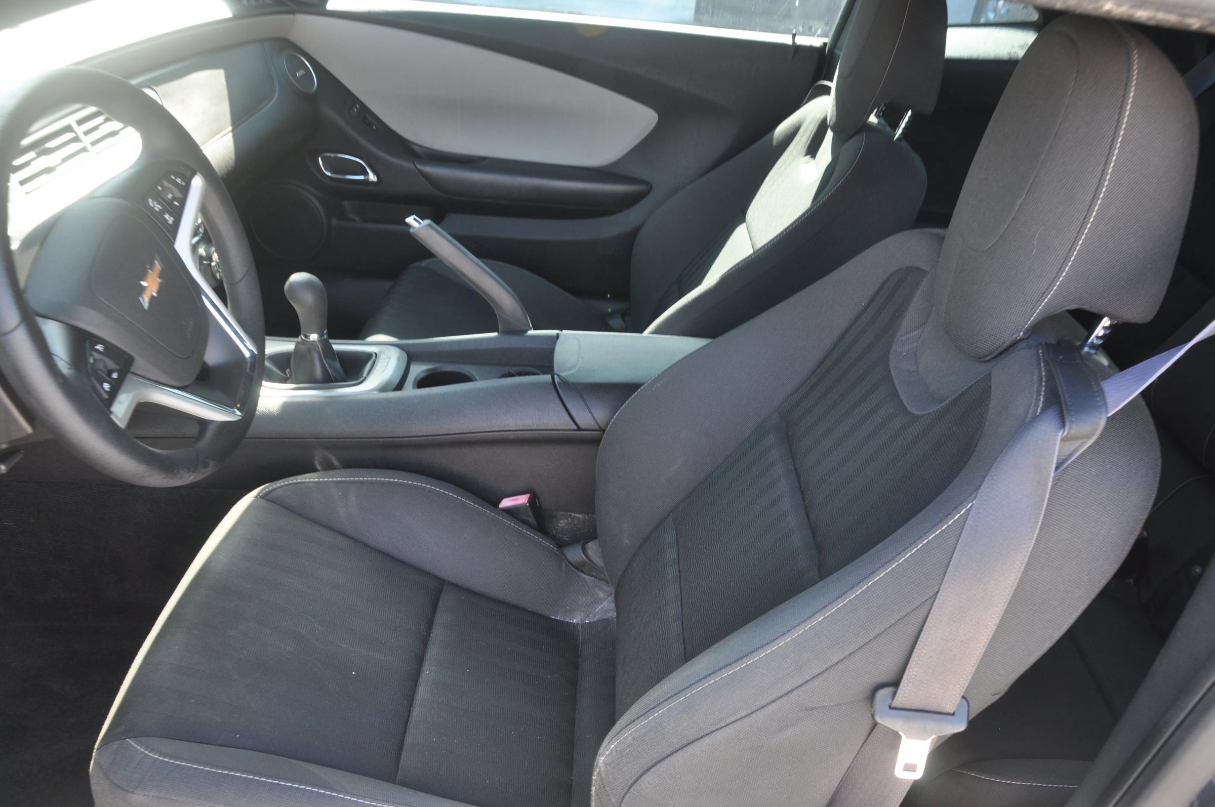 Used 2015 Chevrolet Camaro LS RWD image 17