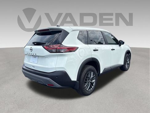 Used 2023 Nissan Rogue S FWD image 22