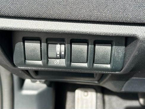 Certified 2025 Subaru Outback Premium AWD/4WD image 34
