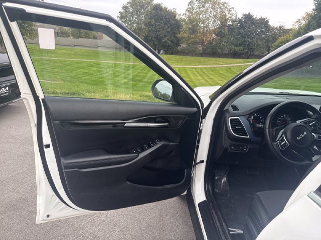 Used 2022 Kia Seltos S AWD/4WD image 12