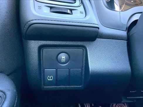 Used 2016 Honda HR-V LX image 32