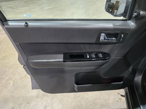 Used 2009 Ford Escape Limited image 22