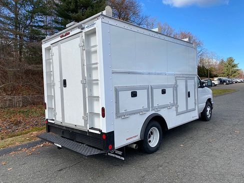 New 2026 Ford E-350 and Econoline 350 Super Duty w/ Power Equipment Group image 7