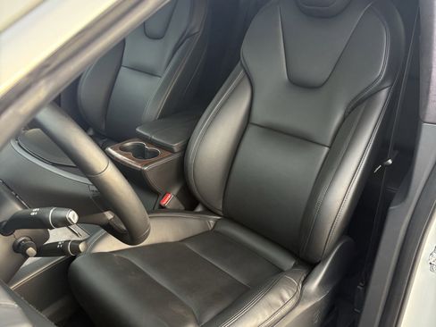 Used 2021 Tesla Model X Long Range image 6