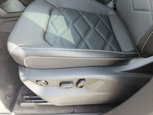 New 2026 Volkswagen Atlas SE image 30