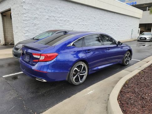 Used 2022 Honda Accord Sport image 4